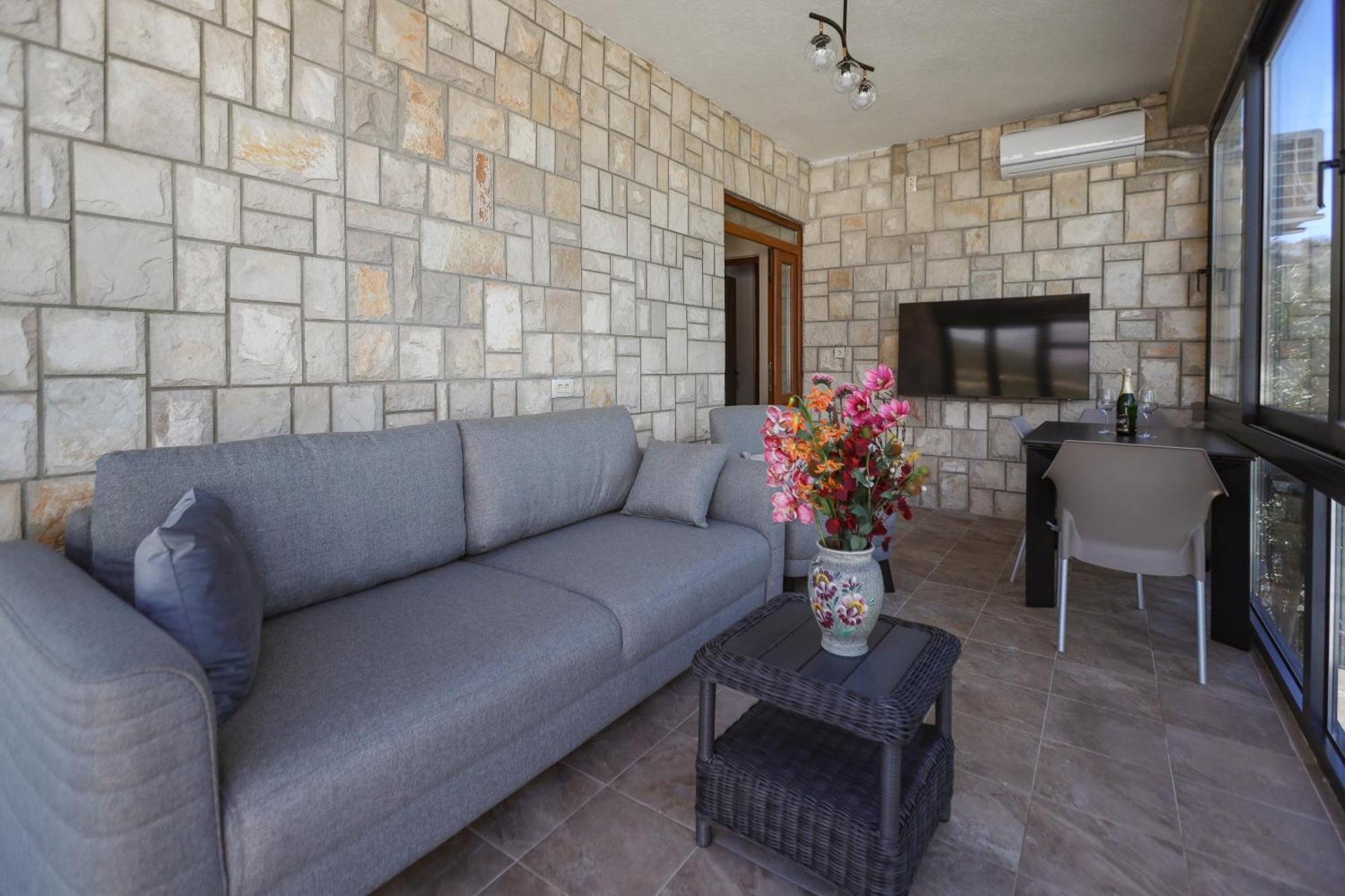 Apartments Oliva Utjeha Ngoại thất bức ảnh